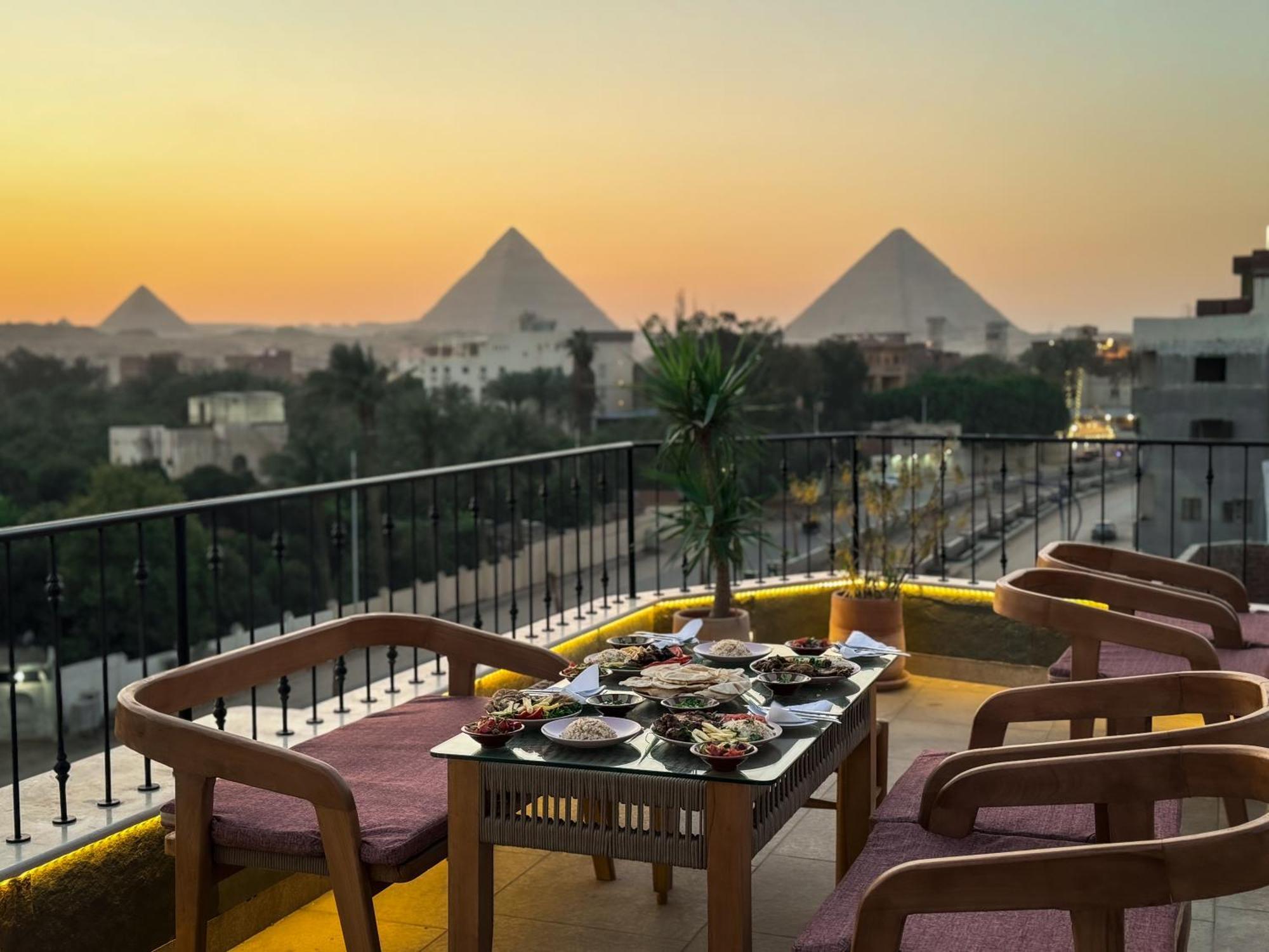Almas Pyramids View Hotel Kafret el-Gabal Exterior foto